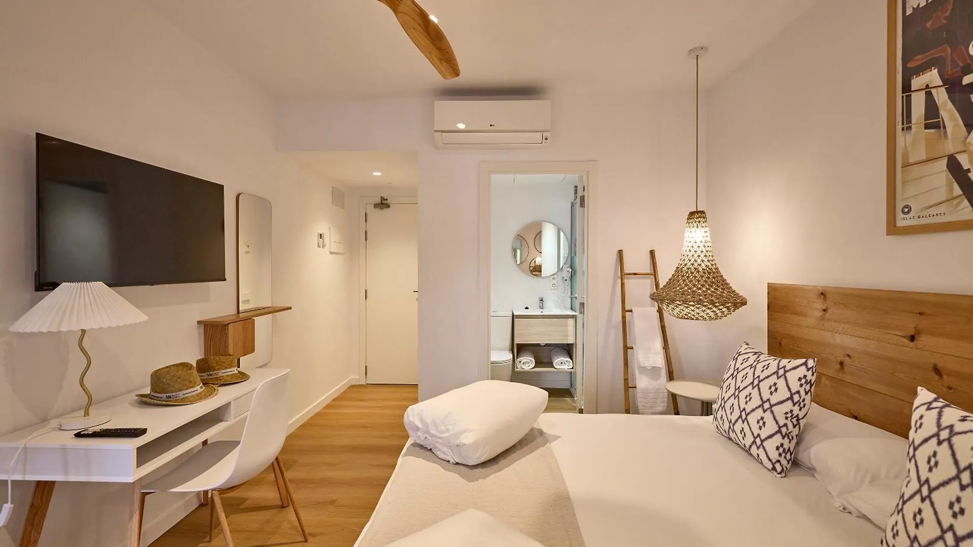 בית הארחה Cala D´Or Inner Hostal Es Moli ספרד
