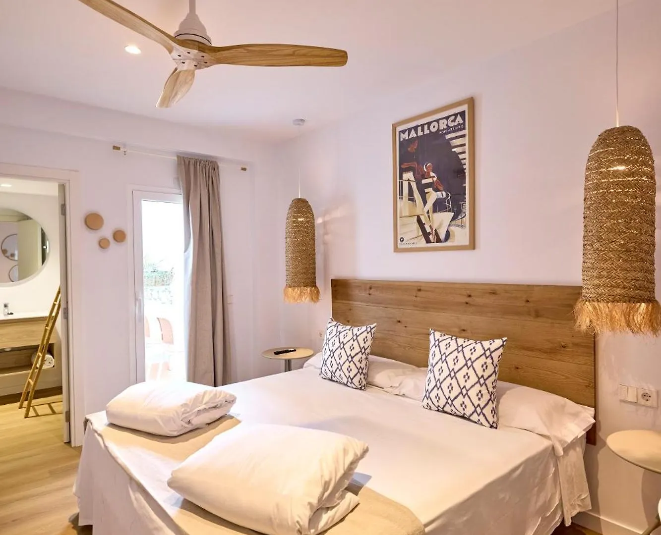בית הארחה Cala D´Or Inner Hostal Es Moli ספרד
